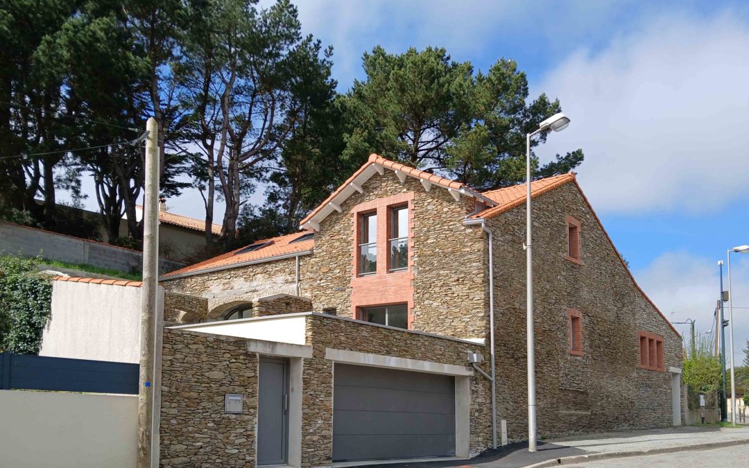 Transformation d&rsquo;une discothèque en maison / Pornic – 44